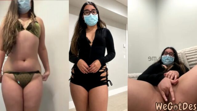 Jasmine Stripchat Model Fingering & Pee Show in Bathtub