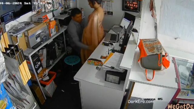 Bhabhi Giving Sloppy Blowjob to Store Owner